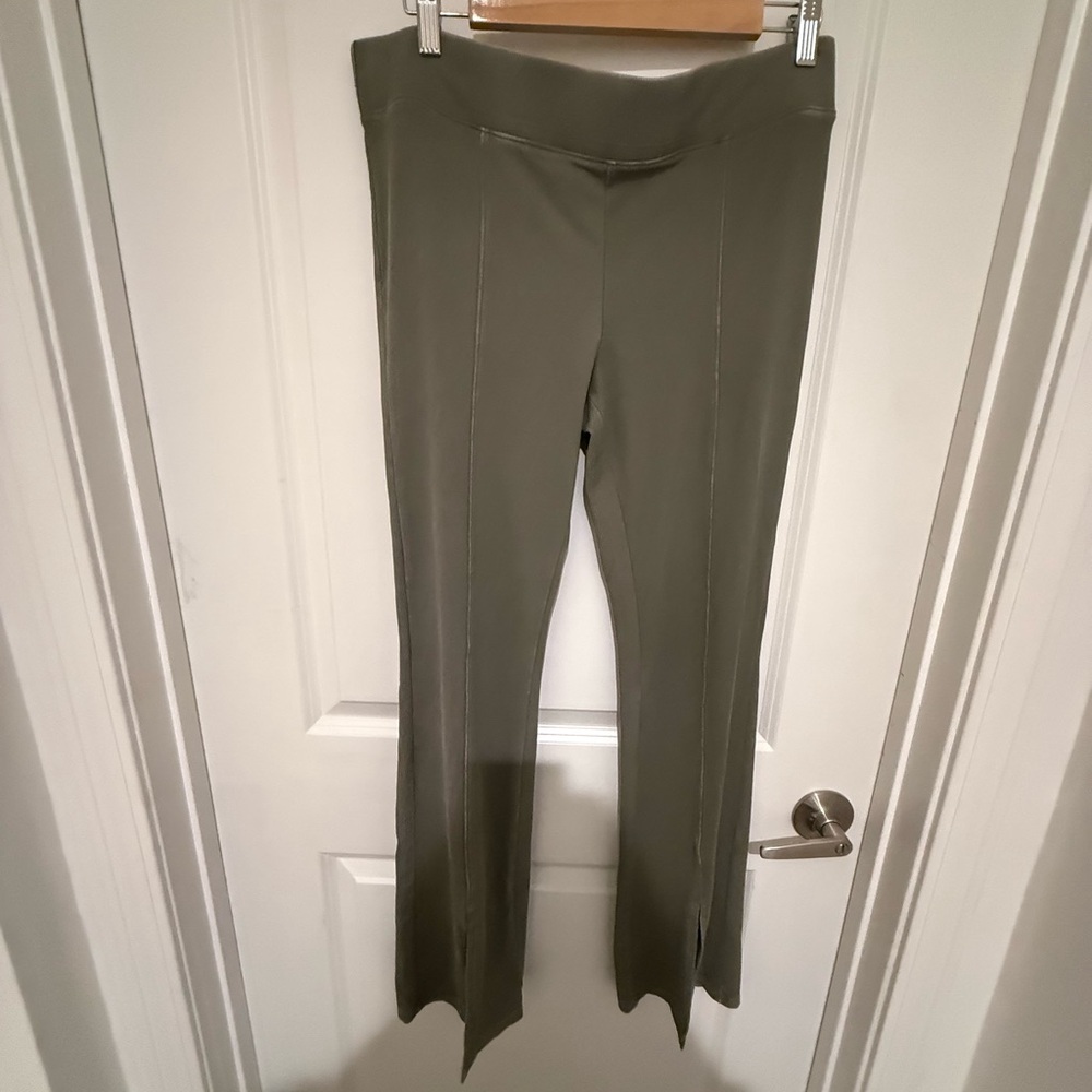 Stylish Olive Green Flare Yoga Pant